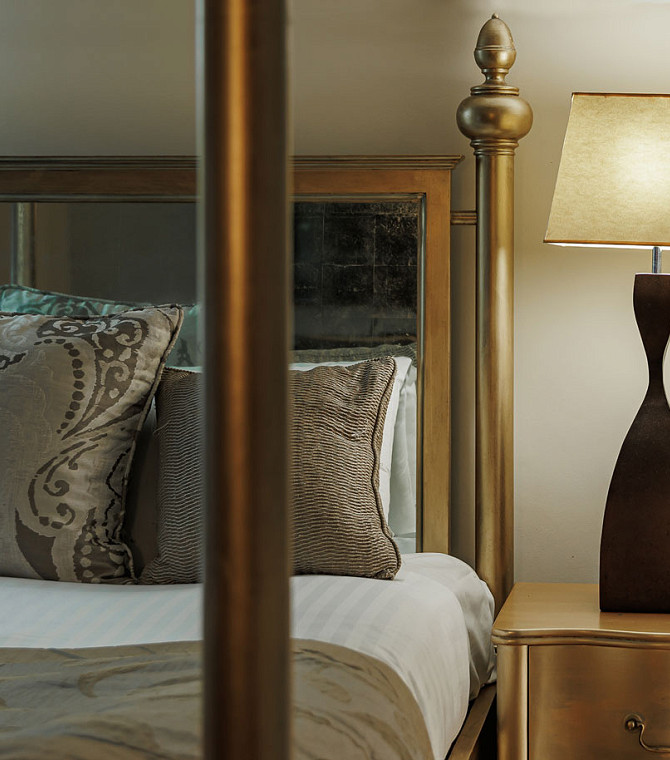 Spend your wedding night in one of our beautiful honeymoon suites.
